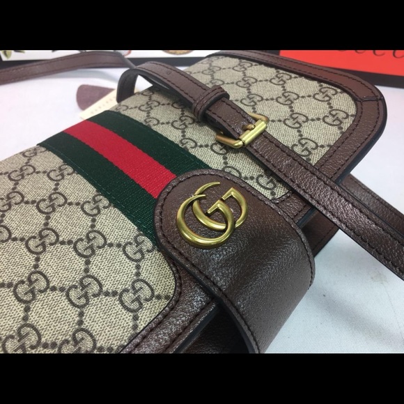 Vintage Gucci Crossbody Handbag - Picture 2 of 4